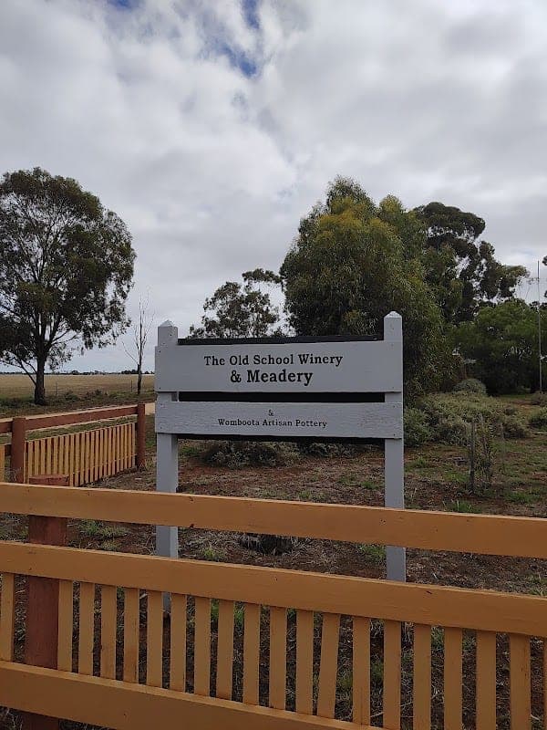 Womboota Pottery and Old School Winery